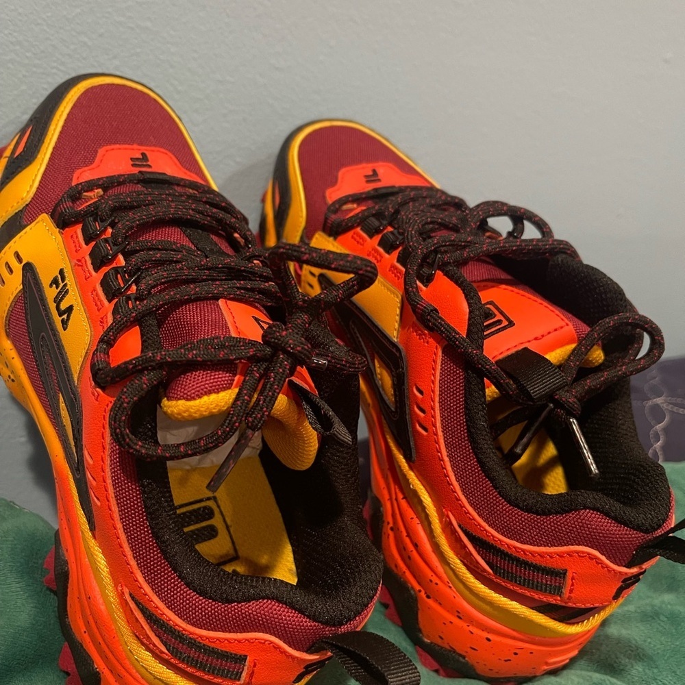 Fila Red and Orange Sneakers Dynamic Design - Picture 7 of 8